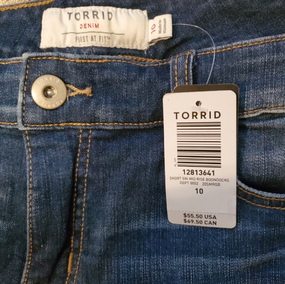 Torrid Shorts - Picture 3 of 5